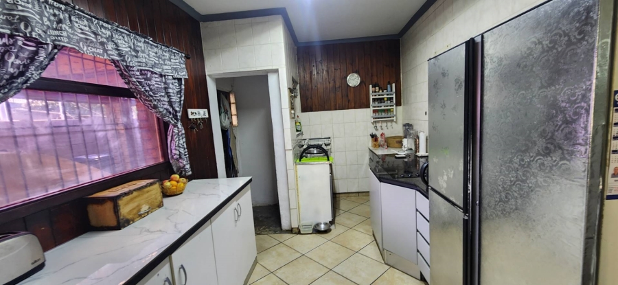 3 Bedroom Property for Sale in Bothasig Western Cape
